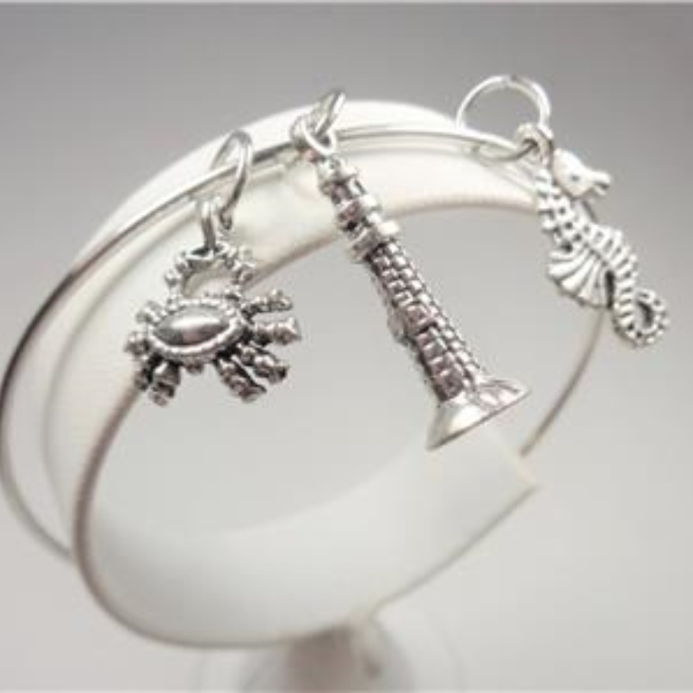 NAUTICAL CRAB SEA HORSE & LIGHTHOUSE BRACELET